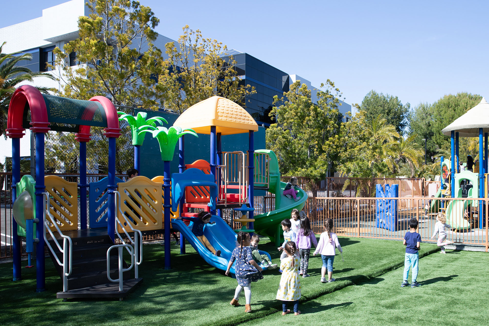 Montessori_Aliso_Viejo-Academy_on_the_hills-facility-child_play_area