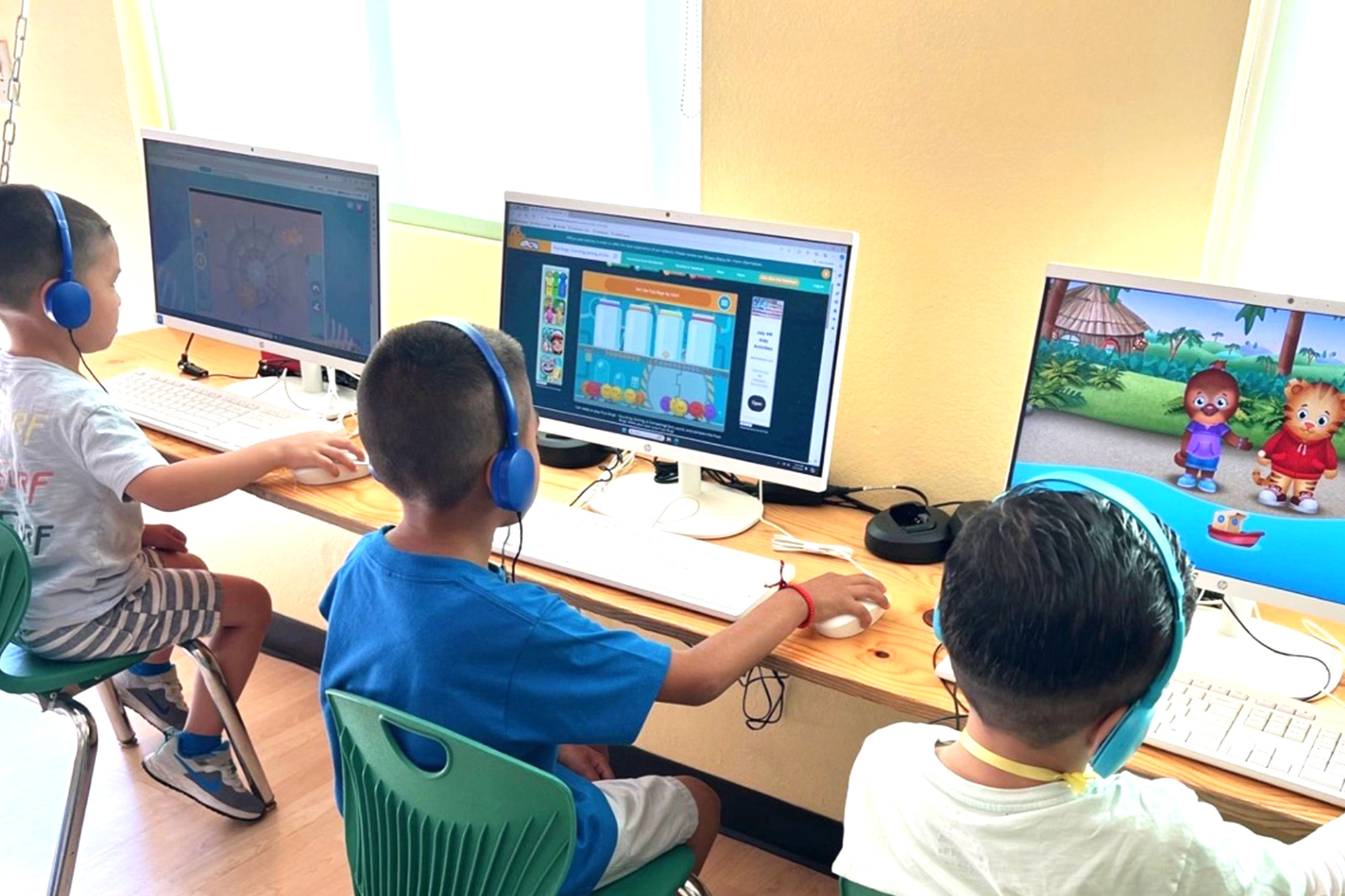 Student using a computer in Laguna Hills classroom